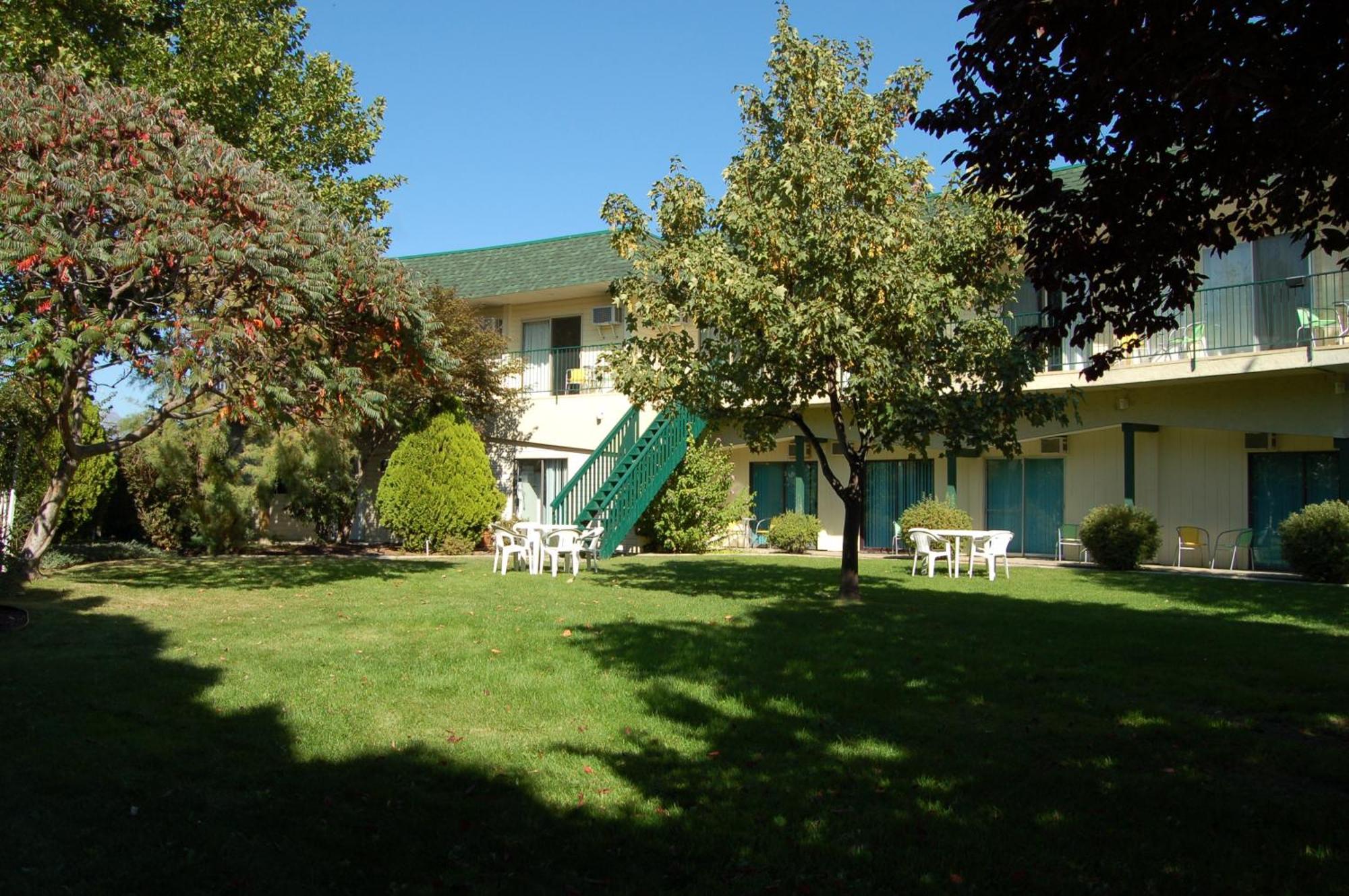 Summerland Motel Exterior photo