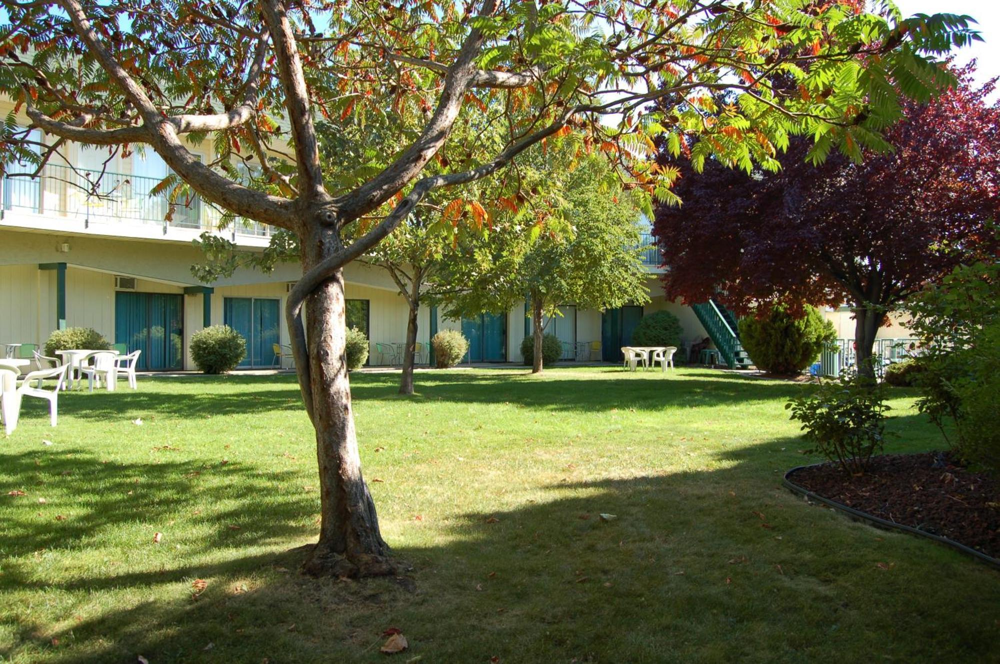 Summerland Motel Exterior photo
